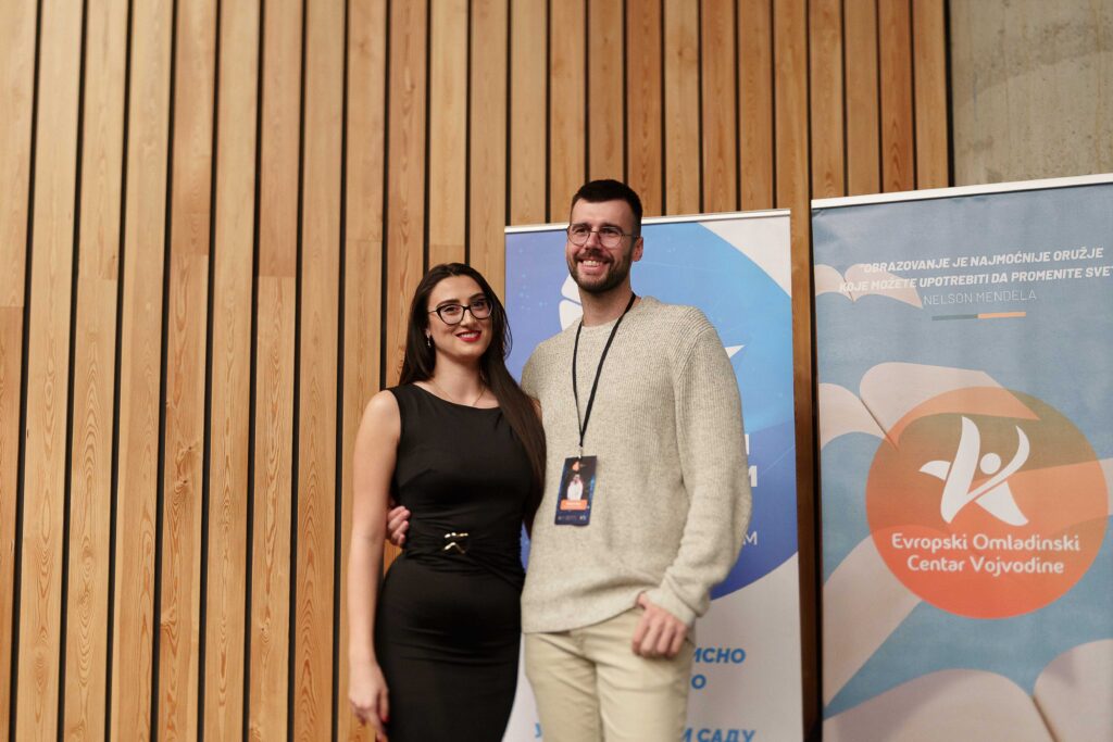 sajam zaposlavanja mladih - siva celija